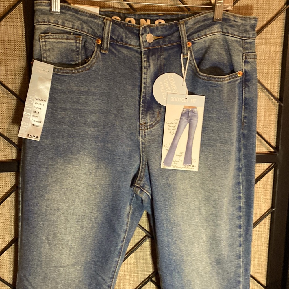 S O N G BOOTCUT FIT BLUE SIZE 11/30  NEW